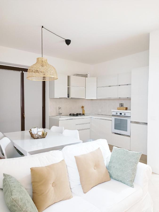 Ai Castelli Apartment - Locazione Turistica Cin It58060C2Fhnreg9A Colonna Exteriér fotografie